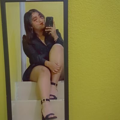 ItzelMaya0's profile picture. 