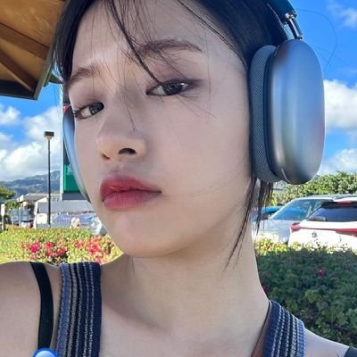 tudo pelo btob, ive, nct, skz | slow collector | professora de artes estudando | ela/dela