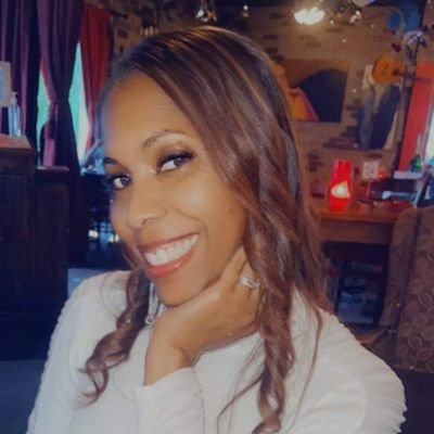 Kelly Williams Profile