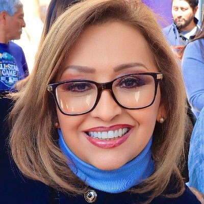 Gobernadora Constitucional de Tlaxcala. Orgullosamente tlaxcalteca y lopezobradorista. Juntos Haremos Una Nueva Historia en Tlaxcala. @GobTlaxcala