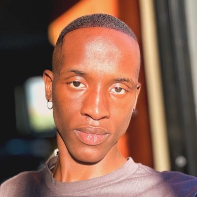 lolotamarana's profile picture. 🏳️‍🌈