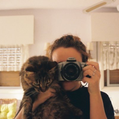 theabeeroad's profile picture. Here lies my strange thoughts and odd encounters.