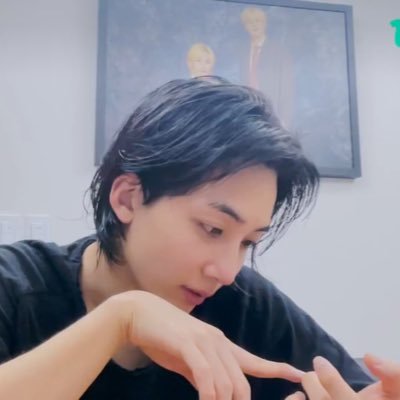 muji70643932's profile picture. 좋아해요 YJH KMG 가끔 혼자 떠들어요 /mjj yr/ 윤프