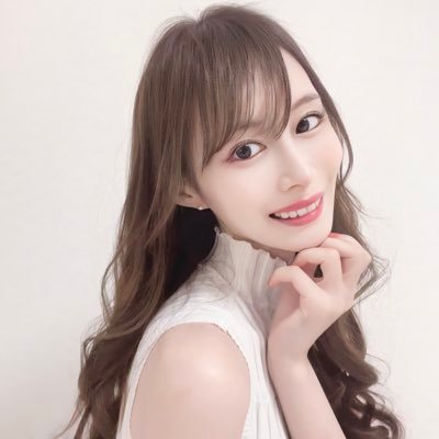 岩手出身😊モデル・パチスロ演者✨必勝本→リルスロ、リアルホール7🎰お仕事のご依頼はDM下さい📩人生引きと努力🗽時々レースクイーン🏁看護師💉コスプレ👗ポーカー👸