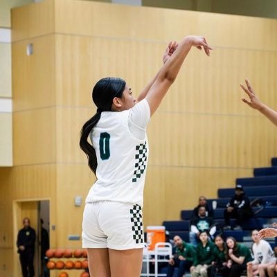 Sacred Heart Cathedral Prep ‘25 | 5’3 | Point Guard #0 | Team NorCal | 4.17 GPA | IG : aniyahversosa_