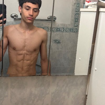 ig | alexgym_account
18
🇺🇸🇬🇹
Straight
I like going to the gym 🥊