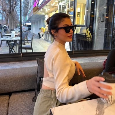 Candanozer_'s profile picture. bilemiyorum nalan