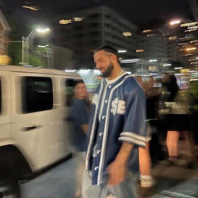 YChongola's profile picture. 