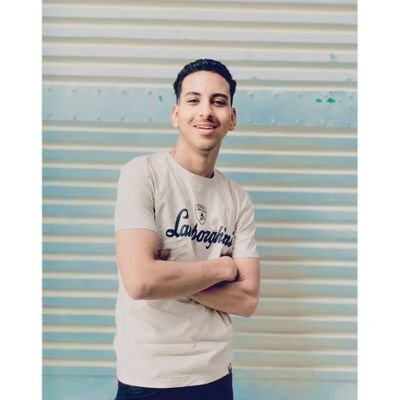 ياليتني كنت فردا من صحابته او خادم عنده من اصغر الخدم
صلو عليه ♥🍂
بشجع الاهلي وبيجري في دمي❤️ 🍂
طالب في كلية التجاره ب جامعة جنوب الوادي ❤️🦃