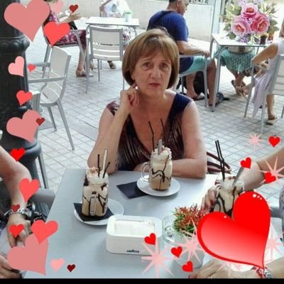 amparo13213030's profile picture. 