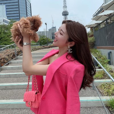 海外育ちの日本人。🥰
愛犬、🐶
可愛さや綺麗さ、一生懸命に生きる今を撮れたらいいな、と思っています。
グルメ #旅女 #アラフォー女子👩
バードウォッチング、時々山登り趣味、時計です . テニスです🎾.海釣り初心者よろしくお願いします 😘山に登る
❌勧誘、投資など