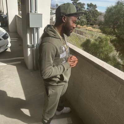 kingdeangelo_'s profile picture. Wavey🌊