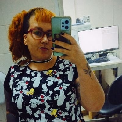 31 anos, Casada, Bióloga de formação, Hemoterapia ❤️ Laboratório.
.
Piercer, amante da body art....