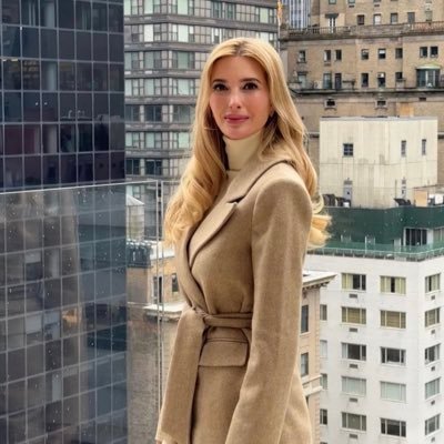 Official Ivanka Trump, a mother and a leader 🇺🇸