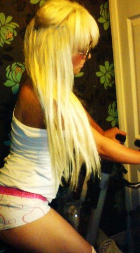 rebeccalea6's profile picture. 