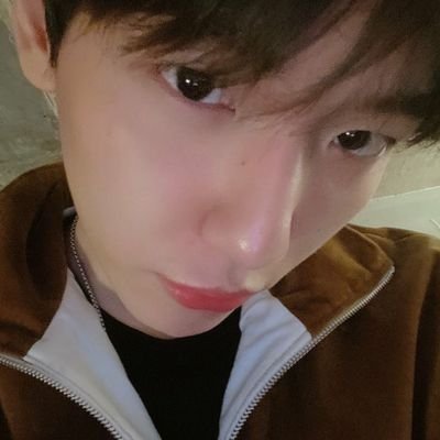 _delightbaek05's profile picture. 백현 내사랑!! 🐶🍭 @B_hundred_Hyun @weareoneEXO