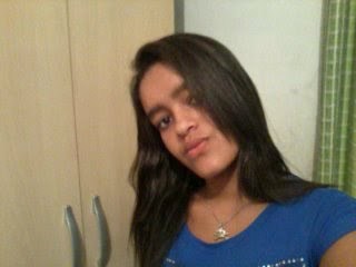 sou inteligente,tenho 14 anos gosto de garoto engraçado,bunito,leal,e a sei lá so conheçendo pra saber!!!!:D