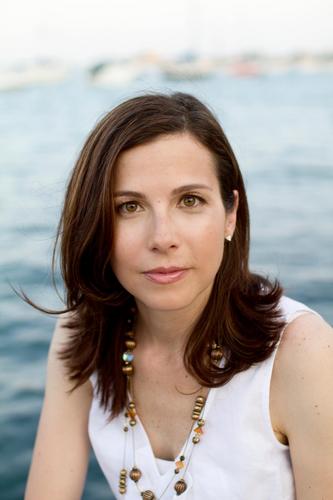 Writer ~ Best New American Voices nominee received an MFA from Northwestern University. Her current e-book series explores narrative from catharsis to craft.