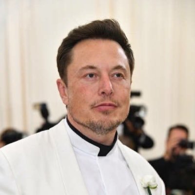 🚀 Space x 👉Founder (Reached to Mars 🔴) 💲PayPal https://t.co/yy8nYsU9Zk 👉 Founder 🚗Tesla 👉 CEO 🛰Starlink 👉 Founder  🧠Neuralink 👉 Founder a chip to brain  🤖Open Ai 👉