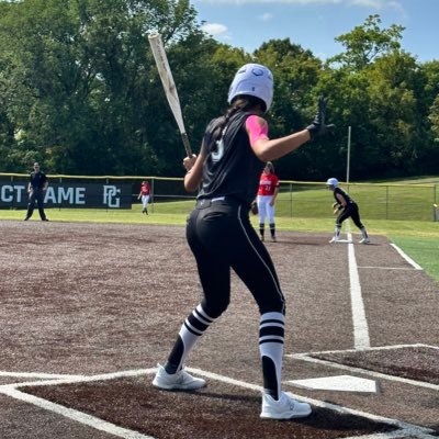 Siegel Middle School 28’ | Athletics Mercado Wicks 16u | OF/UTP | 5’9” | 3.8 GPA | elizabethspencer09@icloud.com