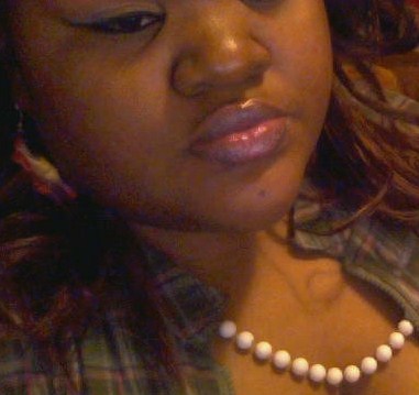Sitting B.I.G...I Just Enjoy Being Me. I Can be A Lil Crazy, Ditsy, Clumsy, Nerdy, & Hood & So My Confidence is Built by God.