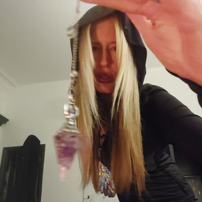 iceblondfaye Profile Picture