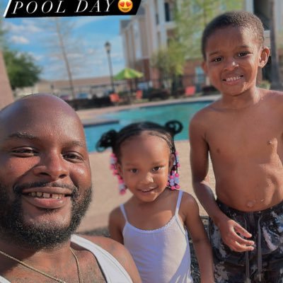 Baylor Grad in Kinesiology|Father of 6|I'm a Father B4 anything| Port Arthur Tx| HardWorking| Using my Resources to give kids better Opportunities|