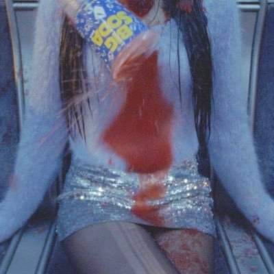 edweirdnashton's profile picture. I like Taylor Swift a normal amount