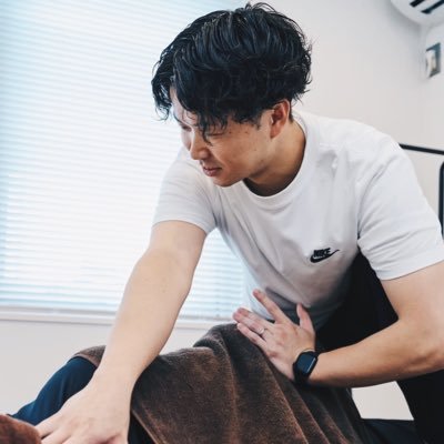 【夫婦経営のストレッチサロン】《ストレッチ×ヘッドスパ》Stretch Salon M-BASE 代表 | 完全予約制プライベートサロン | ひとりサロン→夫婦サロンへ | 2店舗目を開業予定 | 身体の悩みを解決するヒント•サロン経営のリアルを発信中