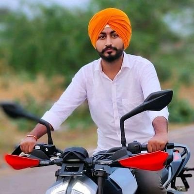 MukeshK05339188's profile picture. student