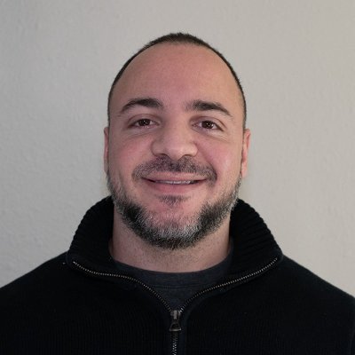 Nick Cosentino | Simplifying software engineering concepts for you | Principal Software Engineering Manager @Microsoft | 1/2 of @wheresmycodepod 🎙️