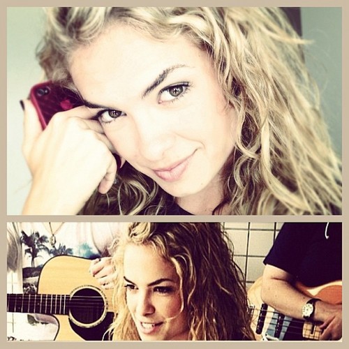 @Rebelde_daVivi madrinhas :@Rebelde_daBiula e @Rebelde_daRafaa