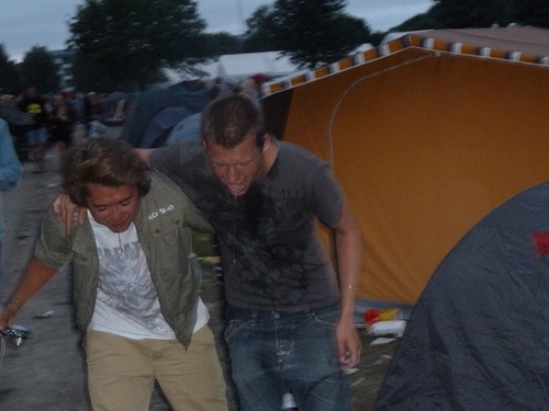 Petthan1's profile picture. Cool person with friends