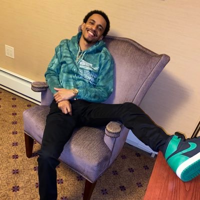 ZzRelapse's profile picture. 