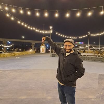 AbdallaANasser's profile picture. معايا شهادة بتقول إنى مهندس إتصالات و إلكترونيات كهربية 🛰️⚡️

Anyway, I'm a Web Developer who loves animals