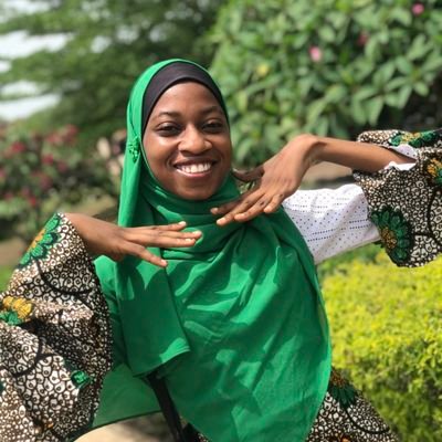Muslimah 🧕,
Forest and Wildlife student 🌴🦍🐆🦔
Introvert,
A baker🧑‍🍳.