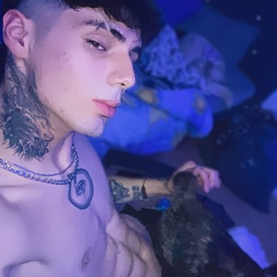 That young mf with a huge cock :) ||𝗡𝗦𝗙𝗪|| bisexual || 18 yo ♏ || +200 𝗳𝘂𝗹𝗹 𝘃𝗶𝗱𝗲𝗼𝘀 & 𝗽𝗶𝗰𝘀 𝗼𝗻 𝗺𝘆 𝗢𝗙 :) https://t.co/tCcVcboV8Y