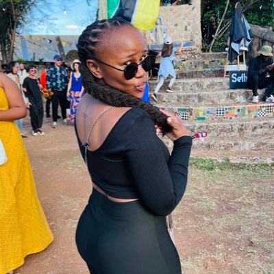 UKZN 🎓 'The fluctuations make the journey an honest one' 📍 Books 📚. Sunsets 🌇. Friendship 😁. Love ♥️🏳️🌈. PetNonD 🕊.