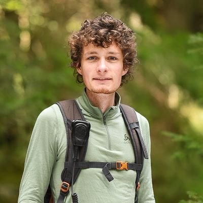 Jeune radio-amateur situé en haute-savoie, je suis le plus souvent en portable 🏞️ ou en SOTA ⛰️