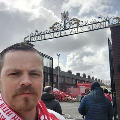 Simon_LFC's profile picture. Massive Liverpool FC fan. 
 #YNWA #jft97