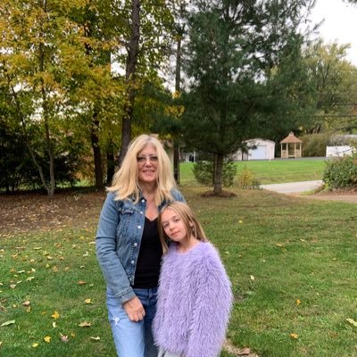 nanalisa1219's profile picture. Nana to 5 beautiful souls. ..trading options to build a better future for them