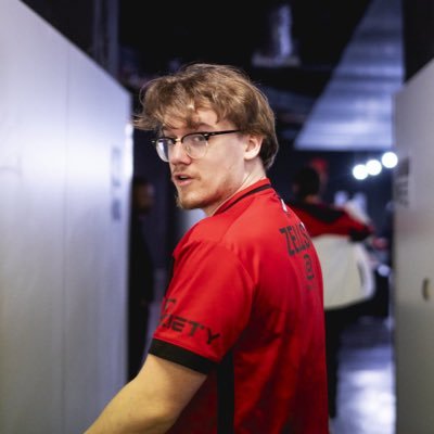 onbrandsaffron's profile picture. behind the scenes of saff fr (fangirl saff ) !! | i rant a lot here btw :P (i also talk about sen a lot)