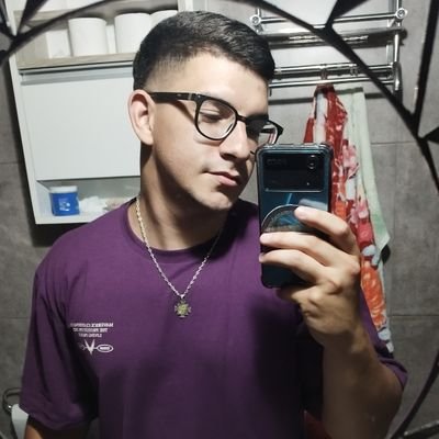 benjaarados's profile picture. 