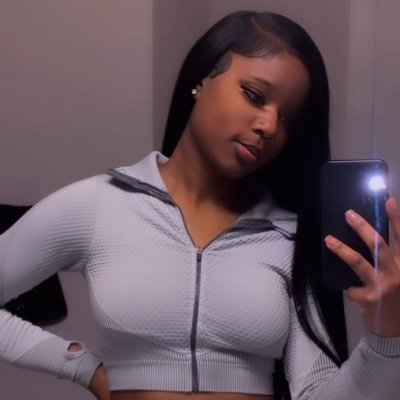 soflashyebs_'s profile picture. peace is the most important thing in life💆🏾‍♀️