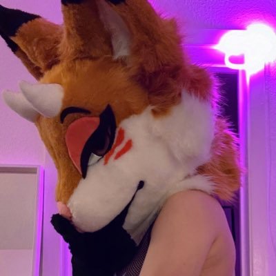 🦊 Foxgirl || lv 26 || 🇦🇷 in 🇩🇰 || 🔞 adult content fursuiter @fatalplush