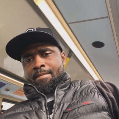 Comical 🙃 /Medical and Health Junkie 👨🏽⚕️/ Investment Expert 👨🏽🎨/ Media and Advertising 🗣️/ Writer per Excellence ✍🏽/ Punter ⚽️🏀🎾