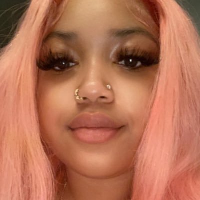 Nellyydabrat Profile Picture