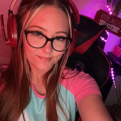 Gamer & Twitch Streamer 💕 Gamers Affiliation Fam 🎮 Chill Vibes, Sometimes Chaotic 😜 https://t.co/x5mbUvIa5m