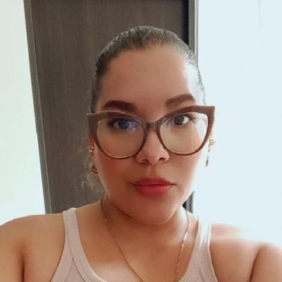 Comunicadora Social y Periodista 
Defensora de Derechos Humanos

Aclaración: Perfil personal y no representa a nadie. bai 💋💋