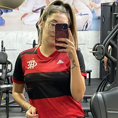 Apaixonada pelo flamengo, gatos, cachorros e direito ♥️
Advogada com OAB e tudo.